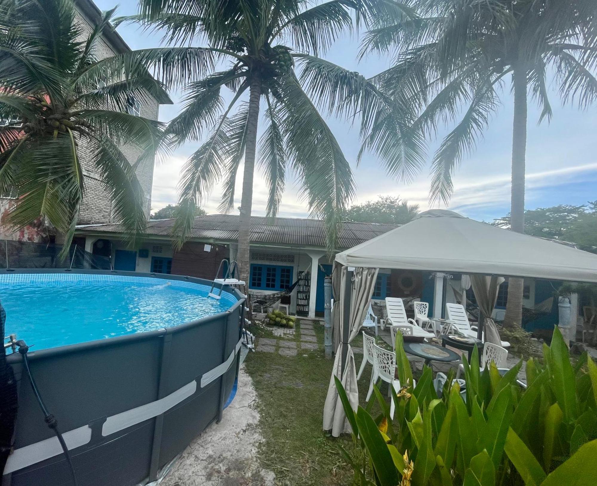 Dar Yasmine Motel Pantai Cenang  Exterior photo